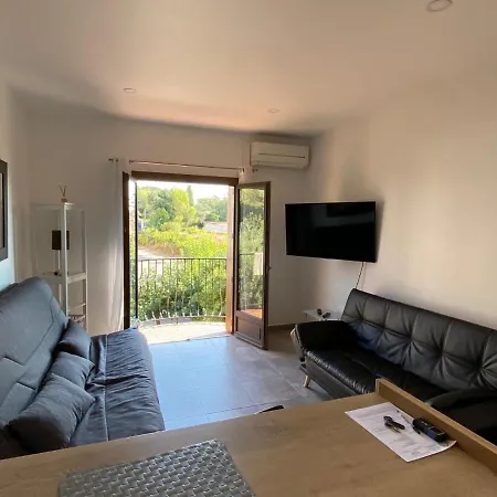 Studio Renove A 50 M Des Plages * Fréjus